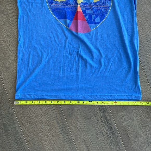 NWOT Queens of The Stone Age T-shirt Rare Color Size M - Picture 5 of 7